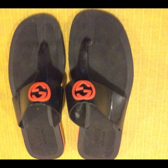 Gucci Shoes - Men’s GUCCI thongs Gucci Shoes - Men’s GUCCI thongs
